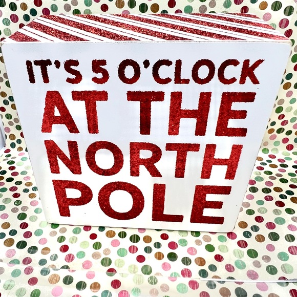 Christmas Wood Box Sign It’s 5 O’Clock At The North Pole Red Glitter Cocktails - Picture 5 of 6